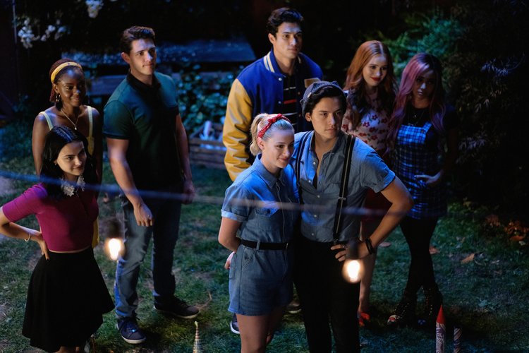 Riverdale é uma das séries adolescentes mais adoradas da atualidade