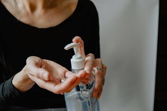 O produto é bastante eficaz para higienizar as mãos e se proteger do vírus.