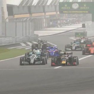 Imagem de F1 realiza primeira corrida virtual após cancelamento de Grande Prêmio