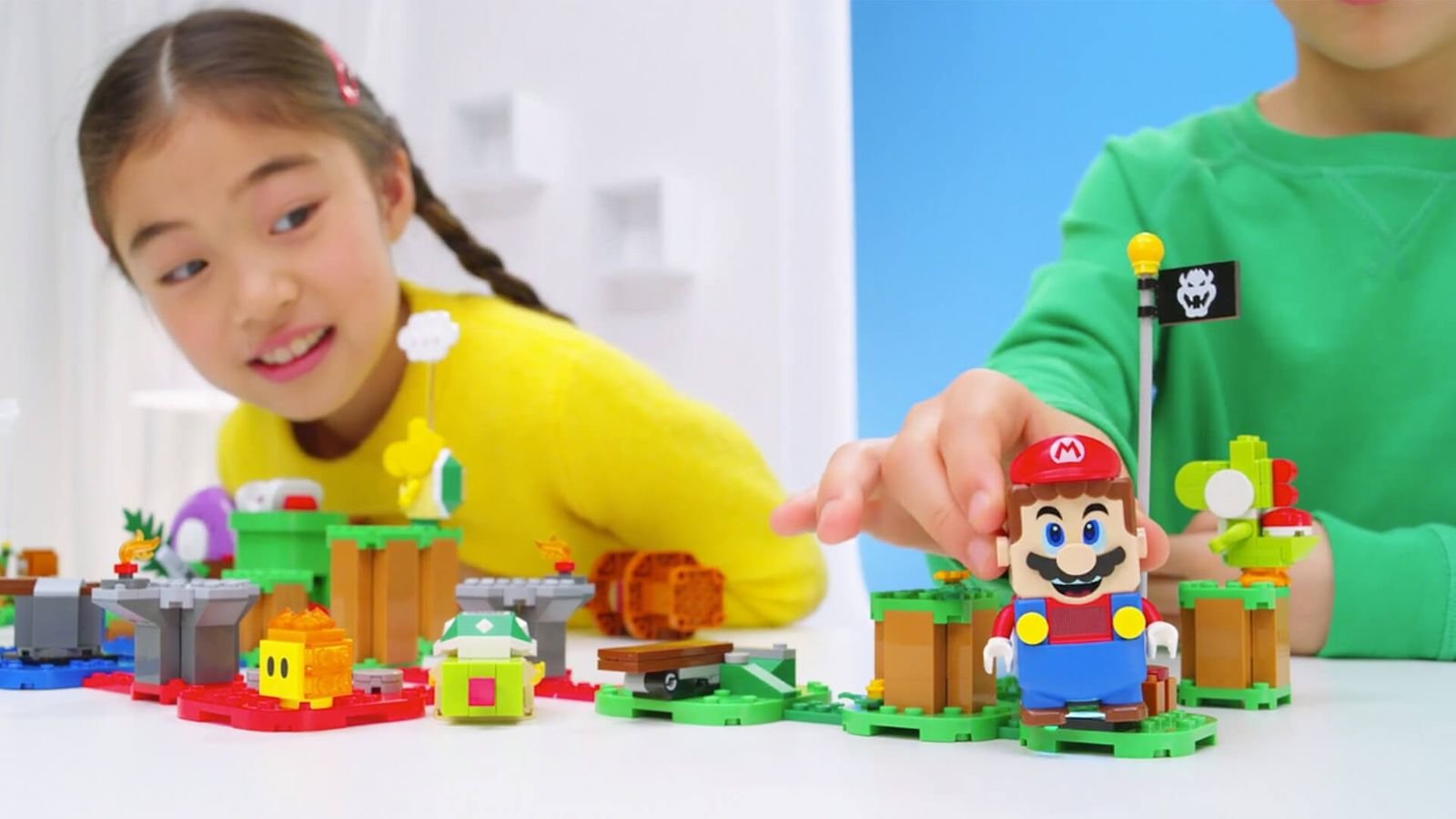 Um dos itens que celebra os 35 anos do Mario é uma versão especial do Lego.