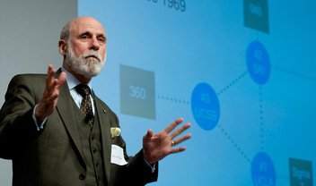 Vint Cerf, pioneiro da internet, testa positivo para a covid-19