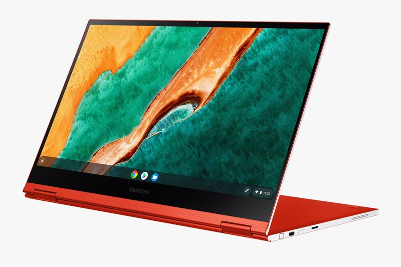 A S Pen do Galaxy Chromebook pode ser guardada na lateral do laptop