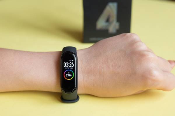 Entenda como funciona a Xiaomi Mi Band 4.