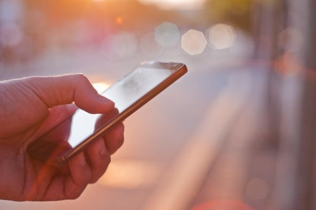 A nova Poupança Social Digital da Caixa terá movimentações por meio do celular.