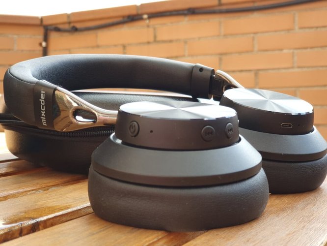 Mixcder E10
