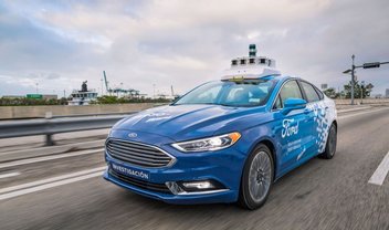 'Táxi-robô' da Ford tem estreia adiada para 2022