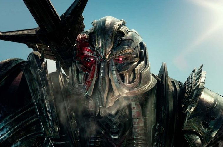 No cinema, Megatron foi dublado por Frank Welker