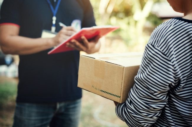 As compras internacionais podem demorar um pouco mais para chegar durante a pandemia.