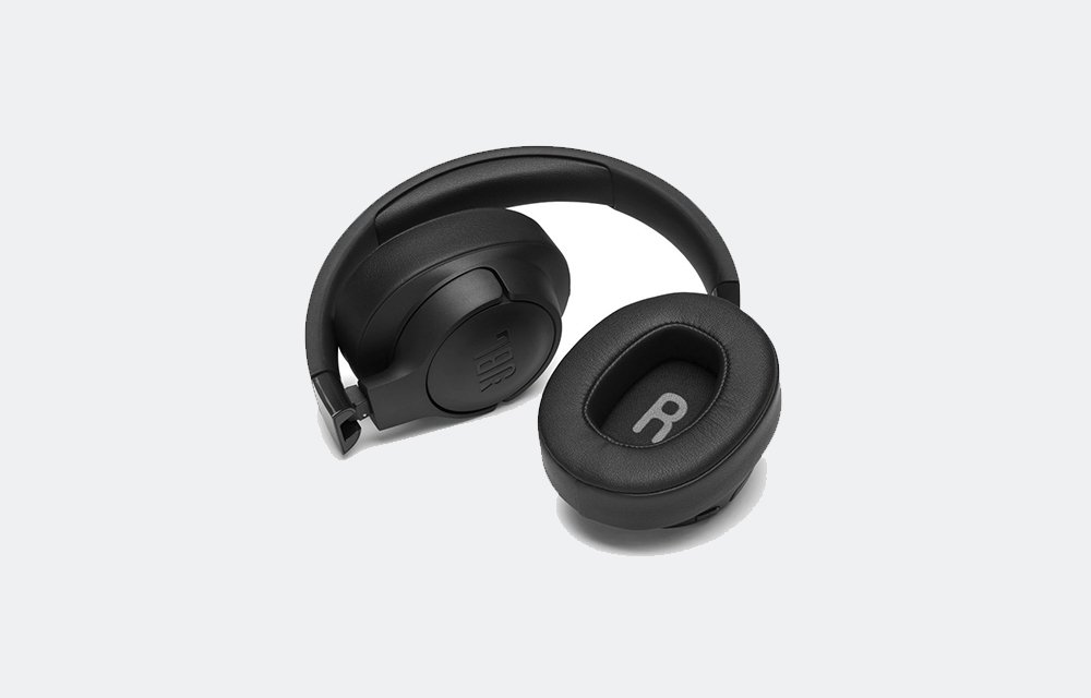 Novo headphone sem fio da JBL possui conchas dobráveis e com botões físicos de controle dedicados.