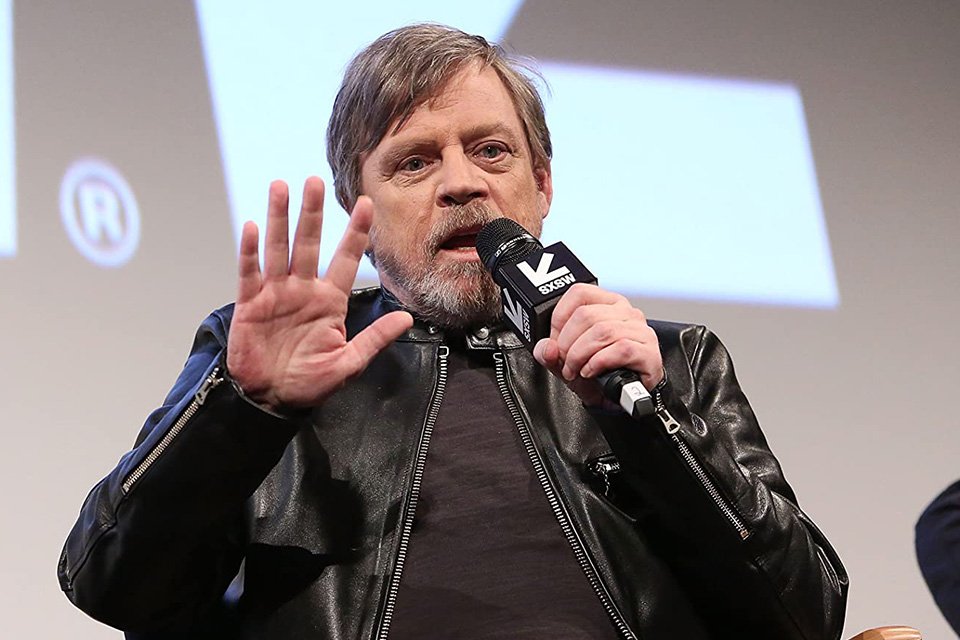 Mark Hamill admite que ainda está tentando entender a história de