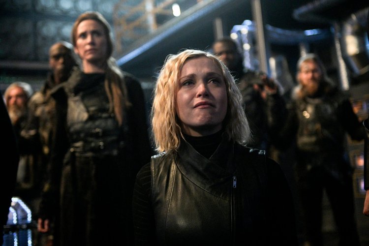 A estreia da 7ª temporada de The 100 é um dos destaques das séries na semana