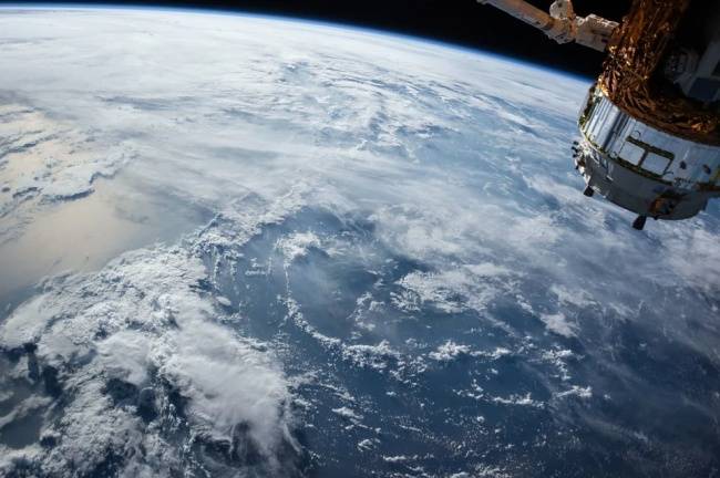 Satélites e a Estação Espacial podem sofrer com distúrbios ao passar pela região.
