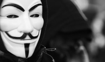 Página da Anonymous no Twitter sai do ar após expor dados de Bolsonaro