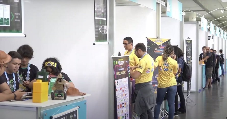 Competição de robótica do Sesi reúne jovens competidores de todo o Brasil. Neste ano acontecerá a distância