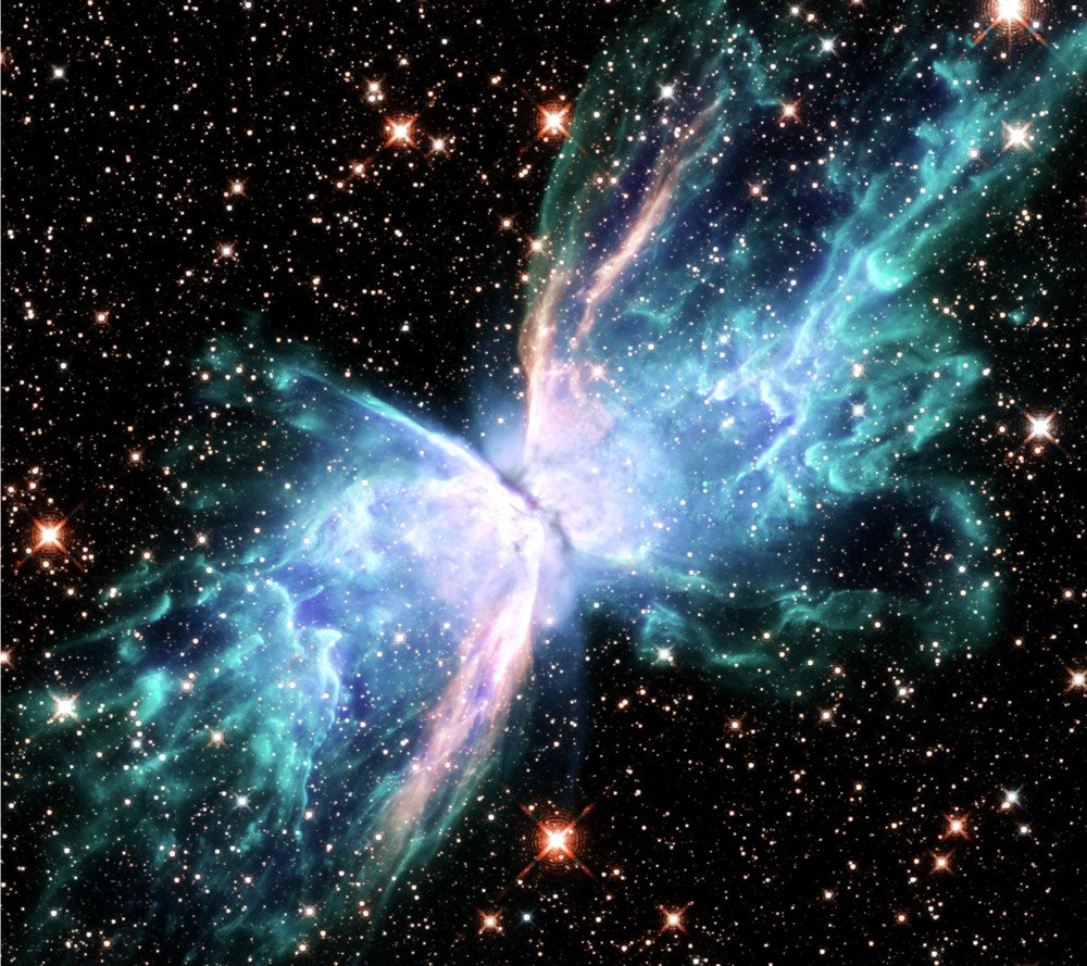 A Nebulosa da Borboleta: asas formadas por gás incandescente.