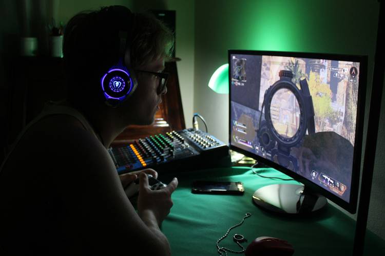 Trabalhar em home office ou jogar online exige conforto.