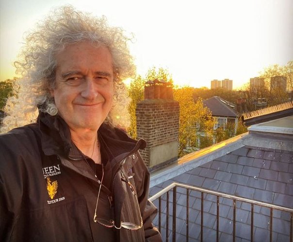 Brian May, guitarrista da banda Queen e astrofísico, é um dos idealizadores do projeto.