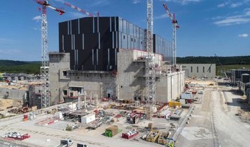 Engenheiros iniciam a construção do maior reator de fusão do mundo