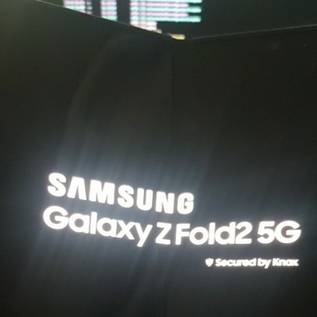 Imagem de Galaxy Fold 2 tem visual vazado em foto de hands-on