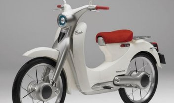 Honda trabalha em moto elétrica Super Cub com bateria removível