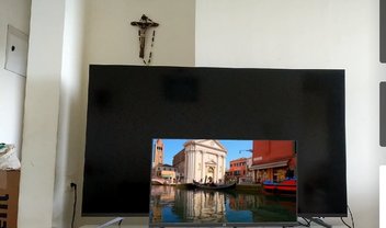 OnePlus lança app para testar TVs em casa via realidade aumentada