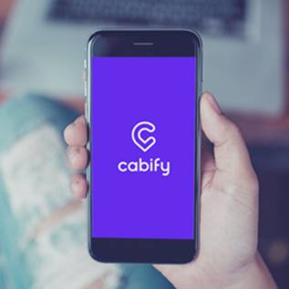 Imagem de Cabify lança botão de segurança para parceiros e taxistas