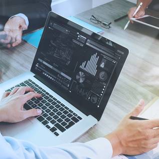 Imagem de Execute raspagem, analise e visualize informações sobre dados brutos da web