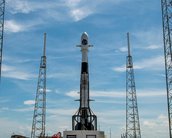 SpaceX chega ao 100° lançamento de foguete com missão recorde