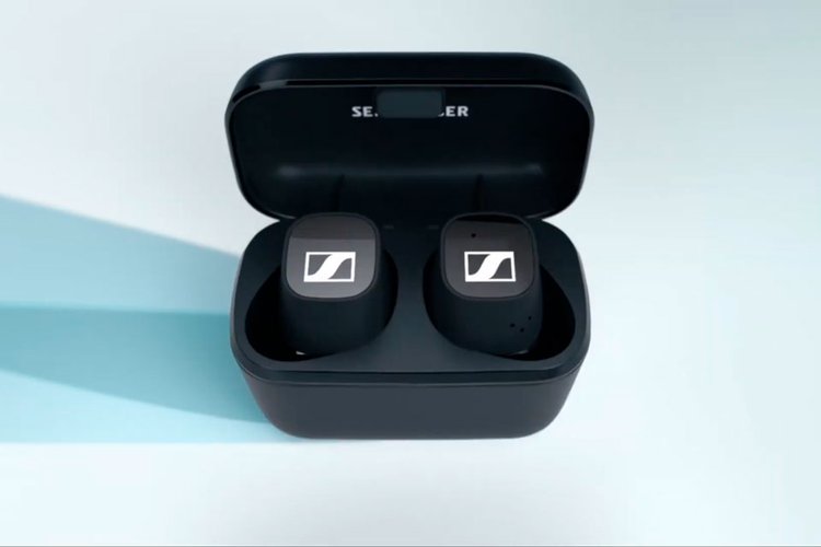 O novo fone sem fio está disponível nas cores preto e branco