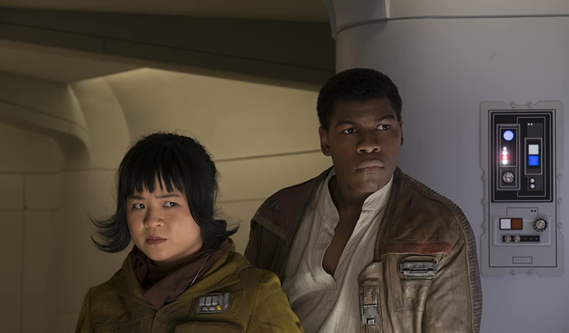 John Boyega e Kelly Marie Tran em 'Star Wars: Os Últimos Jedi'