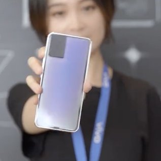 Imagem de Chinesa mostra celular que muda de cor com vidro 'inteligente'