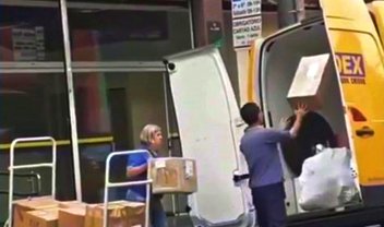 Vídeo flagra funcionário dos Correios arremessando encomendas