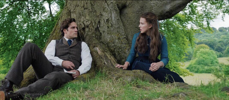 Henry Cavill e Millie Bobby Brown em 'Enola Holmes'