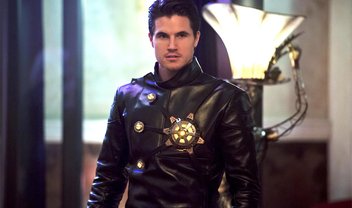 Robbie Amell se diz aberto para voltar ao Arrowverse como Firestorm