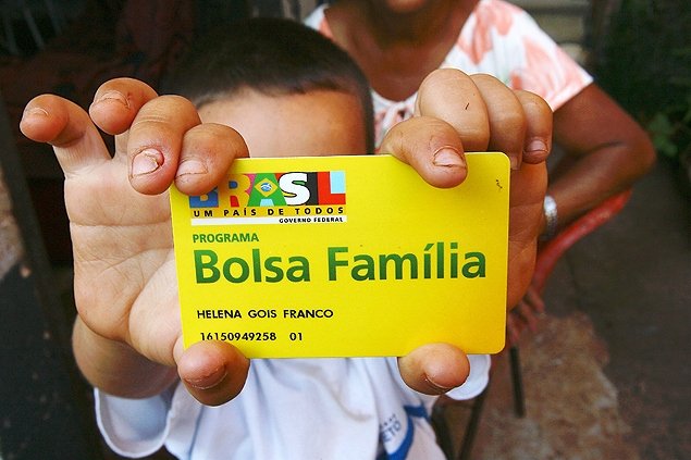 Inscritos no Bolsa Família serão os primeiros a receber a extensão do auxílio emergencial.