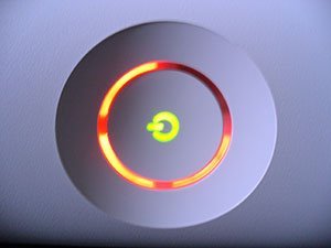 As três luzes vermelhas de erro até hoje causam pesadelos em quem teve um Xbox 360 e sofreu com o problema
