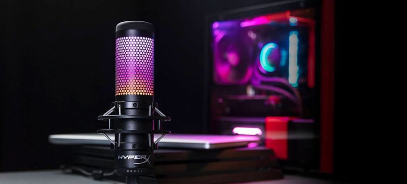 Iluminação RGB dá mais estilo ao QuadCast S.