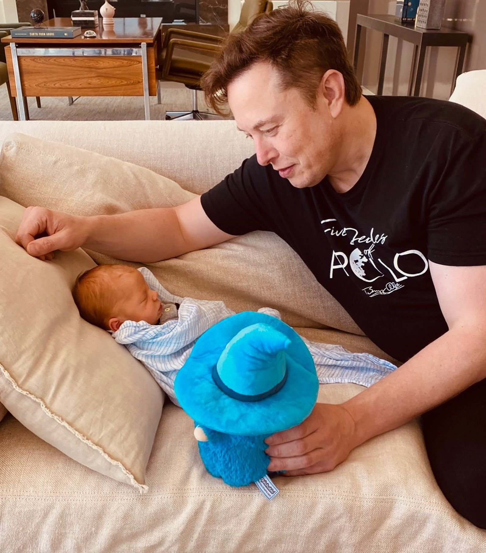 Musk também não vacinará X Æ A-12, seu filho mais novo. (Fonte: Christiana Musk via CNN / Reprodução)
