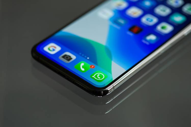 O Whatsapp foi um dos principais veículos de disseminação de notícias falsas em 2018, durante as últimas eleições. (Fonte: Pexels)