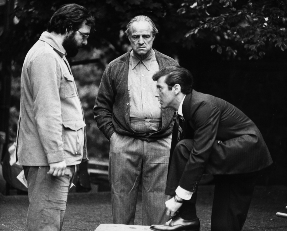 Marlon Brando, Al Pacino e Francis Ford Coppola nos bastidores de 'O Poderoso Chefão'