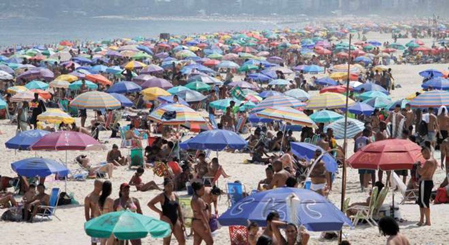 Praia de Ipanema na sexta-feira, 2 de outubro (Fonte: Luiz Gomes/FotoArena/Estadão/Reprodução)