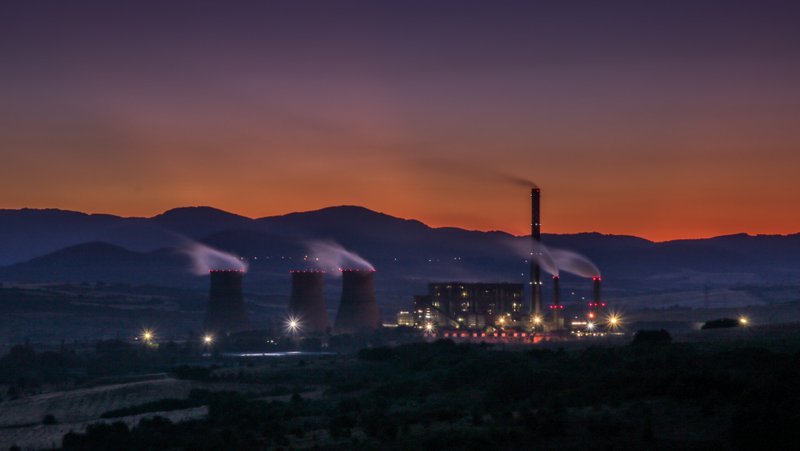 Plantas nucleares, além de não auxiliarem na redução de carbono, atrapalham a implementação de estruturas renováveis.