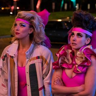 Imagem de Elenco de GLOW se despede da série, mas pede por filme para fechar saga