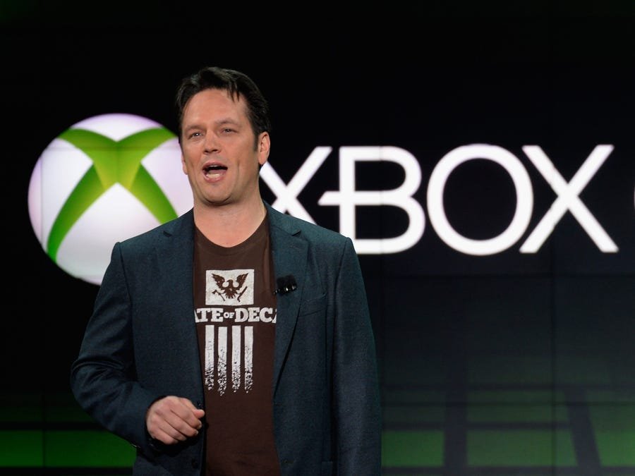 Phil Spencer em uma conferência do Xbox.