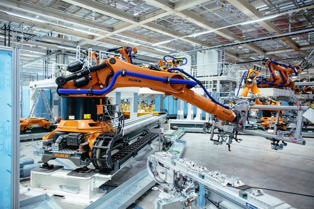 A fábrica da montadora em Zwickau foi uma das primeiras a receber robôs industriais para a produção de carros elétricos.