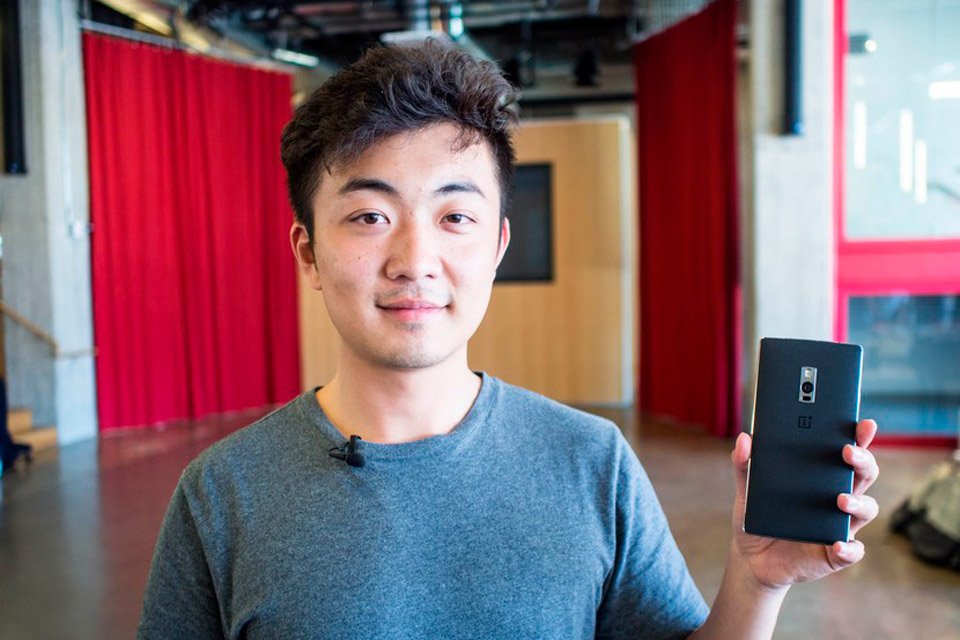 Carl Pei entrou em contato via redes sociais com Pete Lau em 2012, e os dois fundaram a OnePlus no ano seguinte