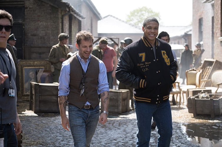 Zack Snyder e Ray Fisher nos bastidores de 'Liga da Justiça'