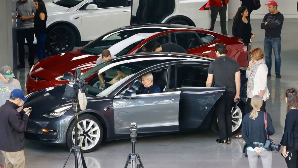 A receita da Tesla: produção ajustada à demanda.