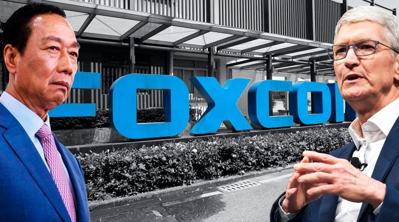Terry Gou, comandante da Foxconn, e o CEO da Apple, Tim Cook