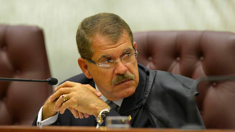 O presidente do STJ, ministro Humberto Martins, pediu que os servidores da Corte não liguem seus computadores pessoais e evitem emails (Fonte: STJ/Reprodução)